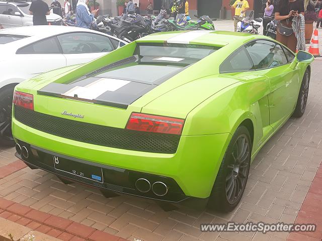Lamborghini Gallardo spotted in Jakarta, Indonesia