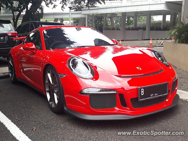 Porsche 911 GT3 spotted in Jakarta, Indonesia