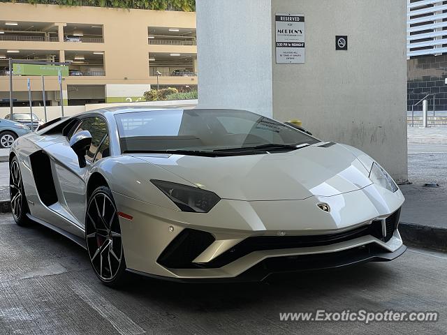 Lamborghini Aventador spotted in Honolulu, Hawaii