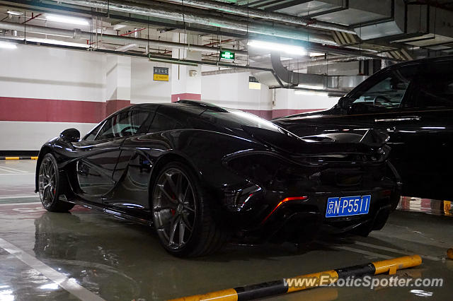 Mclaren P1 spotted in Beijing, China