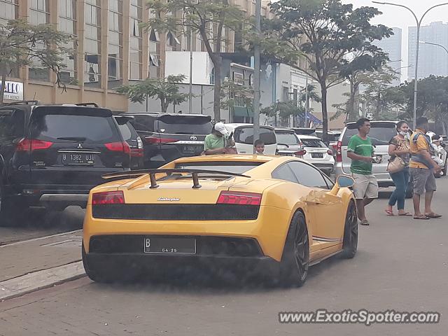 Lamborghini Gallardo spotted in Jakarta, Indonesia