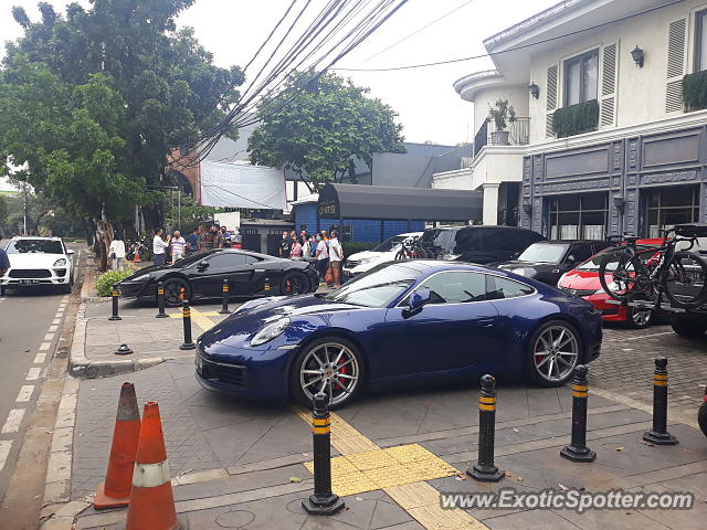 Porsche 911 spotted in Jakarta, Indonesia