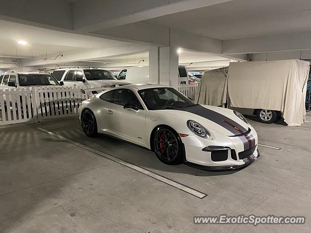 Porsche 911 GT3 spotted in Orlando, Florida