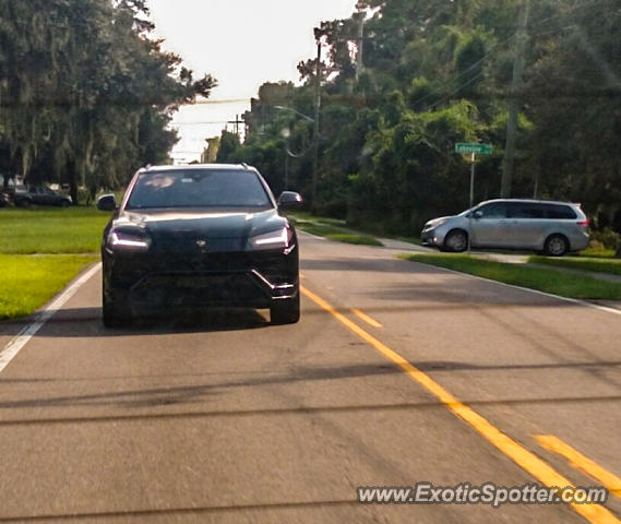 Lamborghini Urus spotted in Jacksonville, Florida