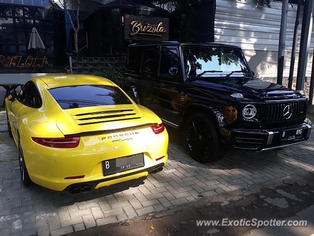 Porsche 911 spotted in Jakarta, Indonesia