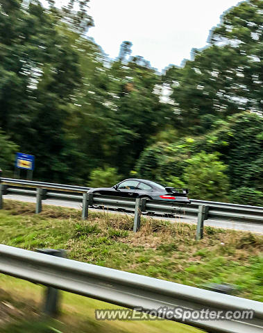 Porsche 911 GT3 spotted in I-26, North Carolina