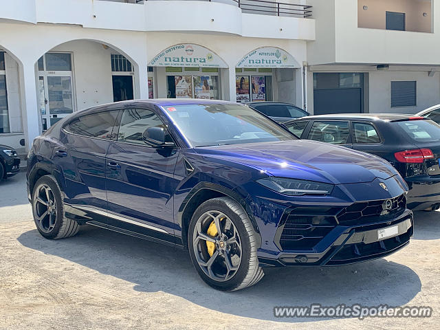Lamborghini Urus spotted in Quarteira, Portugal