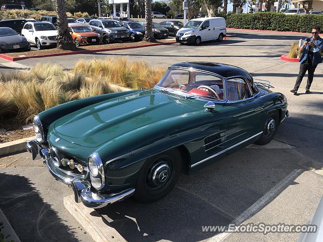 Mercedes 300SL spotted in Malibu, California