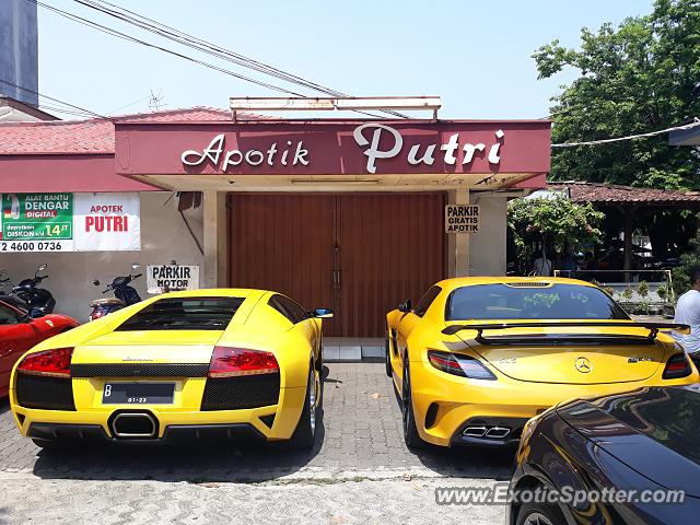 Mercedes SLS AMG spotted in Jakarta, Indonesia