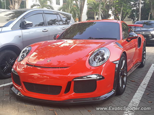 Porsche 911 GT3 spotted in Jakarta, Indonesia