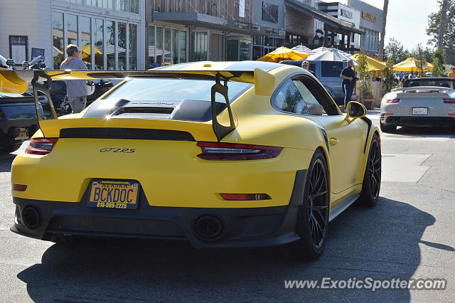 Porsche 911 GT2 spotted in Malibu, California