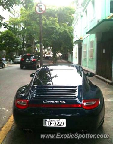 Porsche 911 Turbo spotted in Rio De Janeiro, Brazil