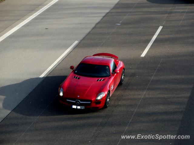 Mercedes SLS AMG spotted in Autobahn, Germany