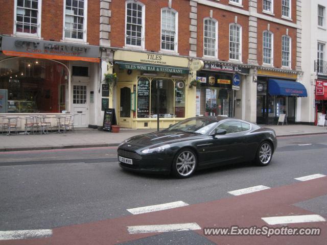 Aston Martin DB9 spotted in Londra, United Kingdom