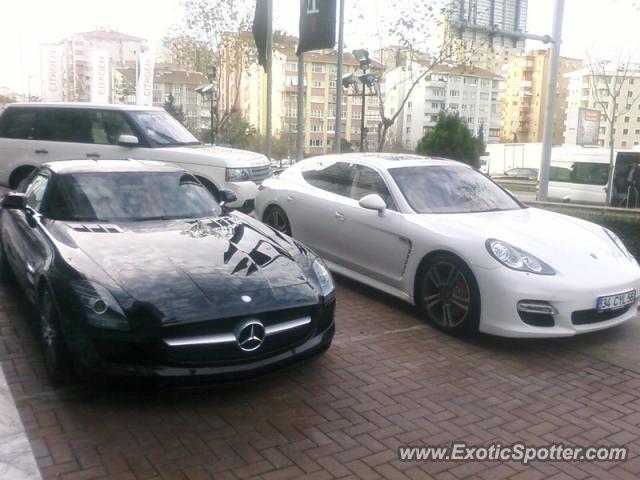 Mercedes SLS AMG spotted in Istanbul, Turkey