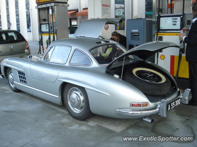 Mercedes 300SL spotted in Chiasso, Switzerland
