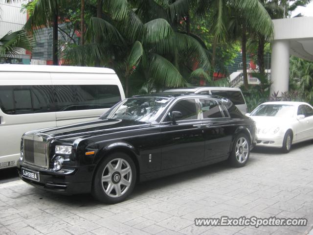 Rolls Royce Ghost spotted in Orchard Road, Singapore