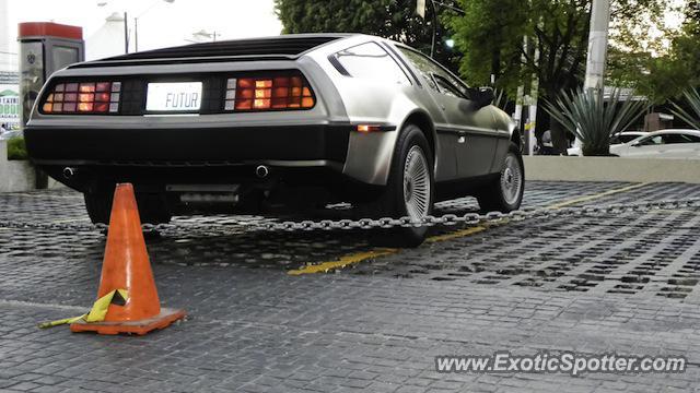 DeLorean DMC-12 spotted in Guadalajara, Mexico