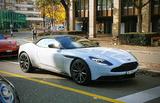 Aston Martin DB11