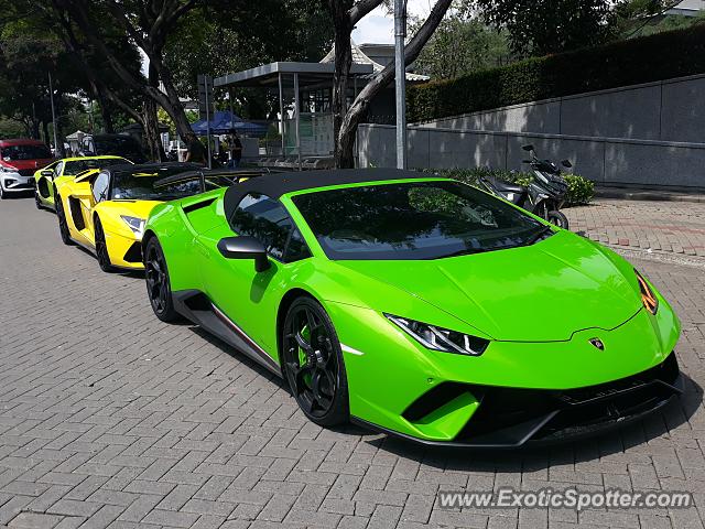 Lamborghini Huracan spotted in Jakarta, Indonesia