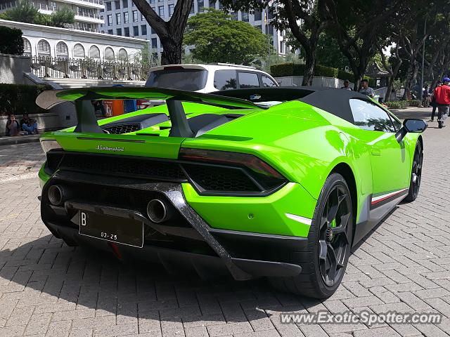 Lamborghini Huracan spotted in Jakarta, Indonesia