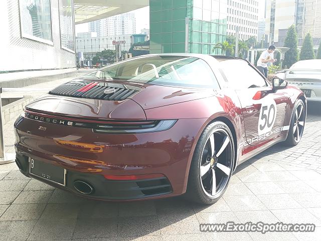 Porsche 911 spotted in Jakarta, Indonesia