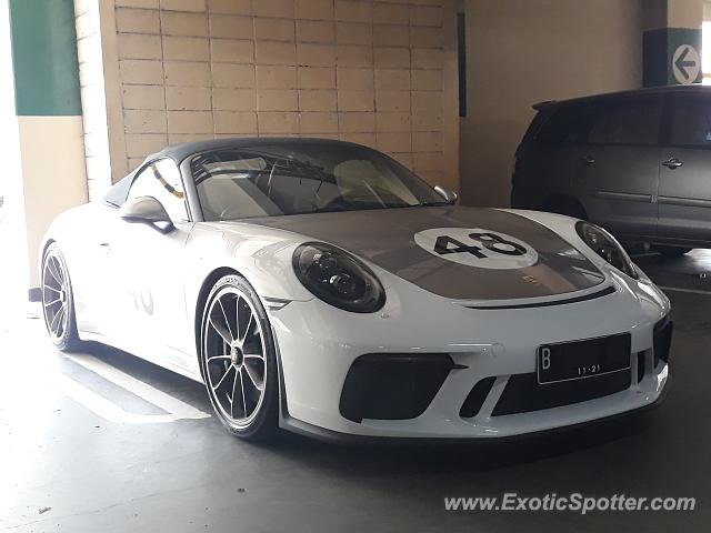 Porsche 911 spotted in Jakarta, Indonesia