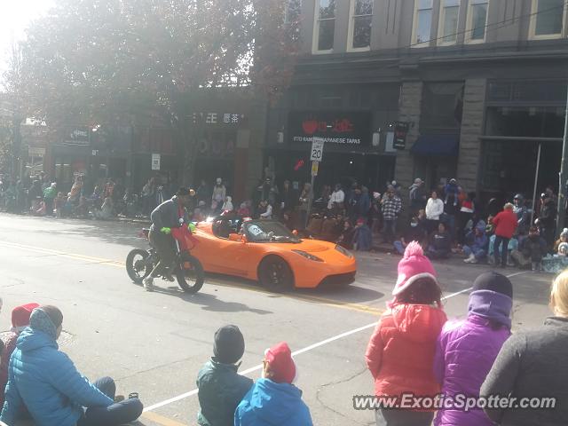 Tesla Roadster spotted in Asheville, North Carolina