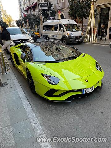 Lamborghini Aventador spotted in Istanbul, Turkey