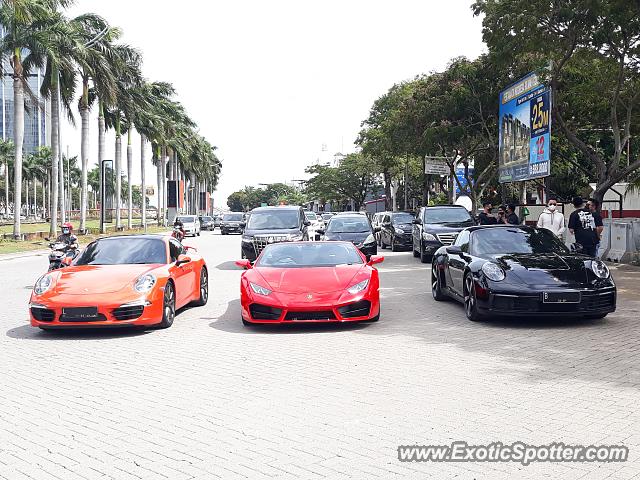 Lamborghini Huracan spotted in Jakarta, Indonesia