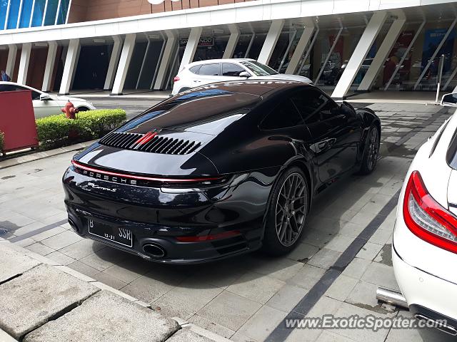 Porsche 911 spotted in Jakarta, Indonesia