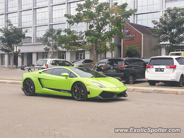 Lamborghini Gallardo spotted in Jakarta, Indonesia