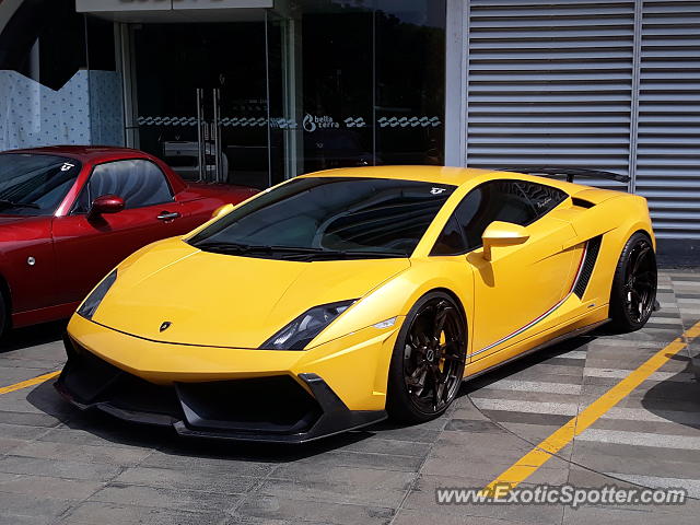 Lamborghini Gallardo spotted in Jakarta, Indonesia
