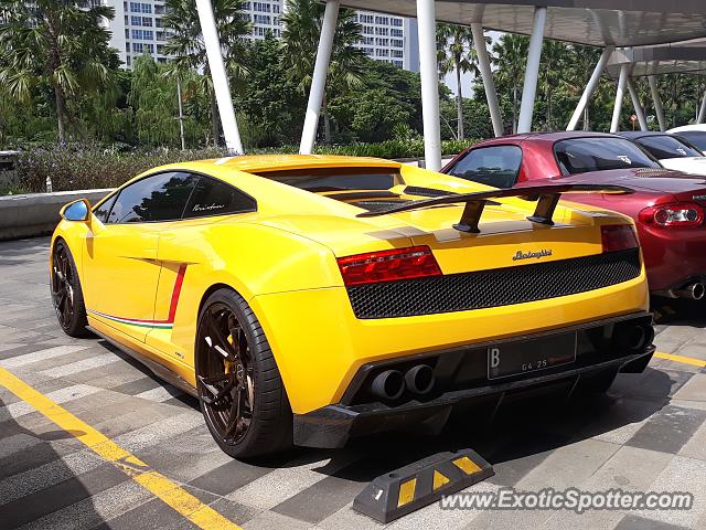 Lamborghini Gallardo spotted in Jakarta, Indonesia