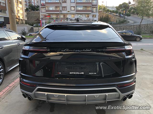 Lamborghini Urus spotted in Trabzon, Turkey