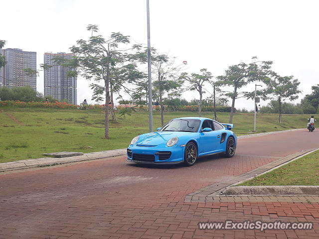 Porsche 911 GT2 spotted in Jakarta, Indonesia