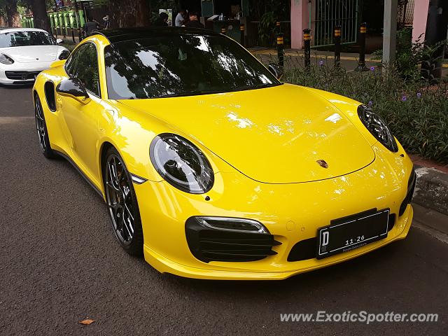 Porsche 911 Turbo spotted in Jakarta, Indonesia