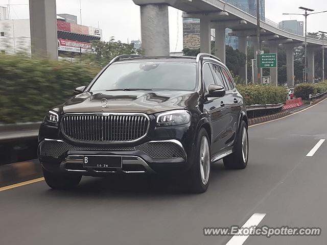 Mercedes Maybach spotted in Jakarta, Indonesia