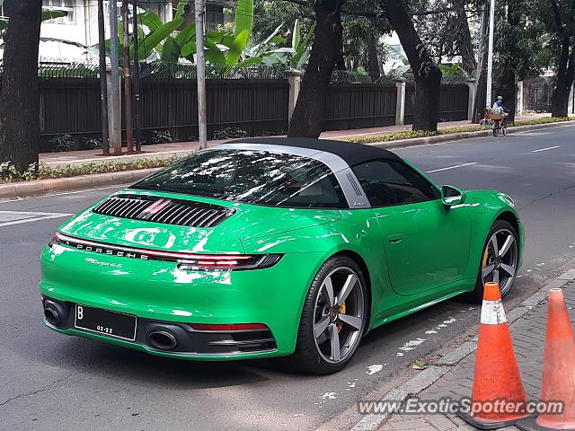 Porsche 911 spotted in Jakarta, Indonesia