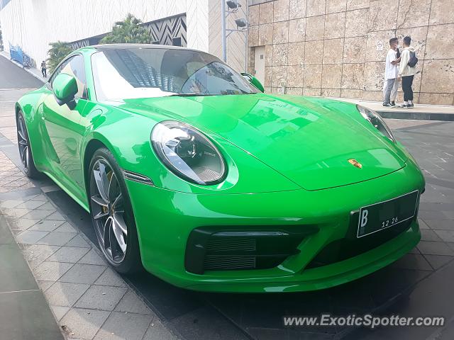 Porsche 911 spotted in Jakarta, Indonesia
