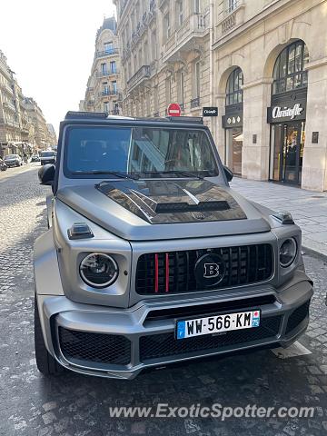 Mercedes 6x6 spotted in Paris, France
