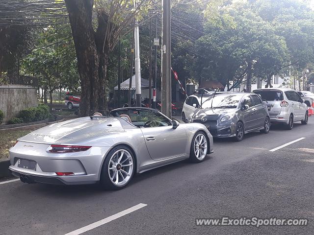 Porsche 911 spotted in Jakarta, Indonesia