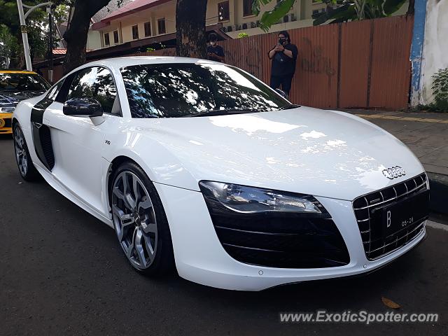 Audi R8 spotted in Jakarta, Indonesia