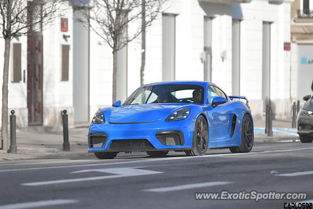 Porsche Cayman GT4 spotted in Warsaw, Poland