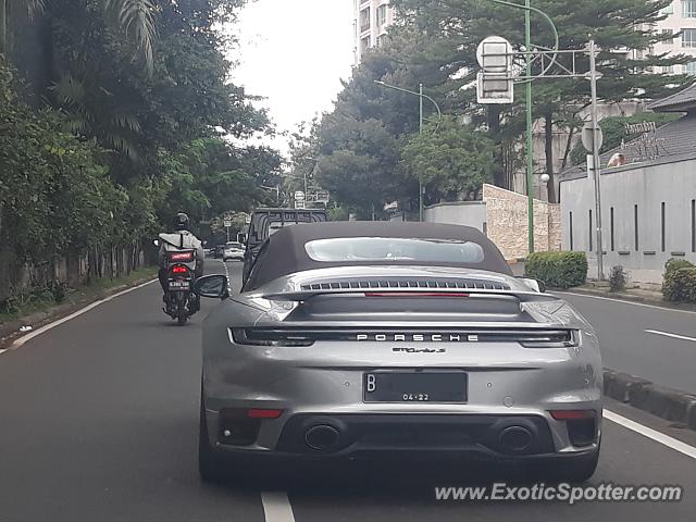 Porsche 911 Turbo spotted in Jakarta, Indonesia