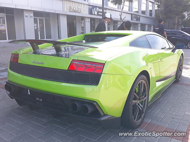 Lamborghini Gallardo spotted in Jakarta, Indonesia