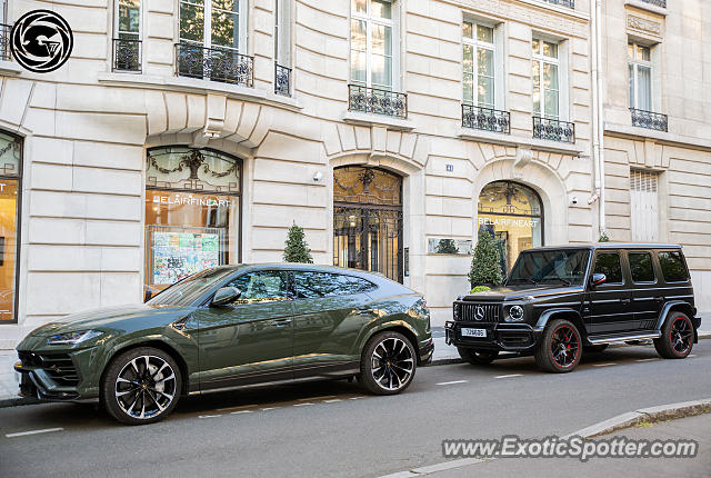 Lamborghini Urus spotted in Paris, France