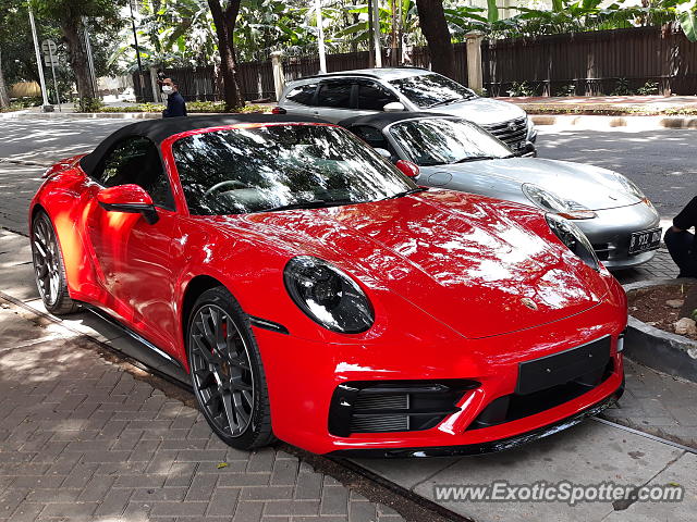 Ferrari 458 Italia spotted in Jakarta, Indonesia