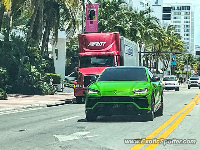 Lamborghini Urus spotted in Miami Beach, Florida