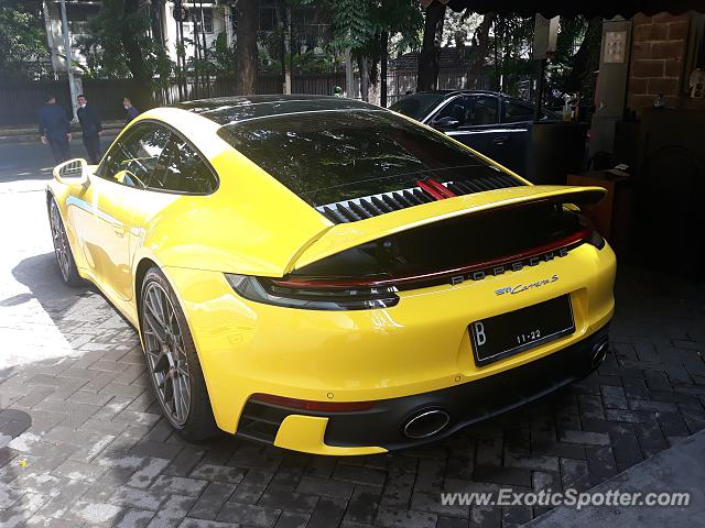 Porsche 911 spotted in Jakarta, Indonesia
